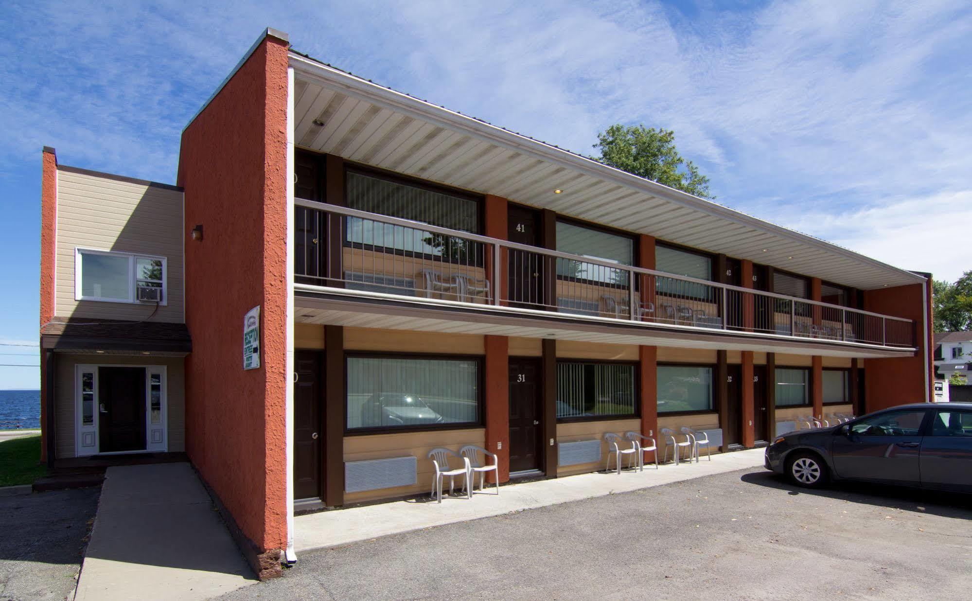 Motel Castille Roberval Exterior foto