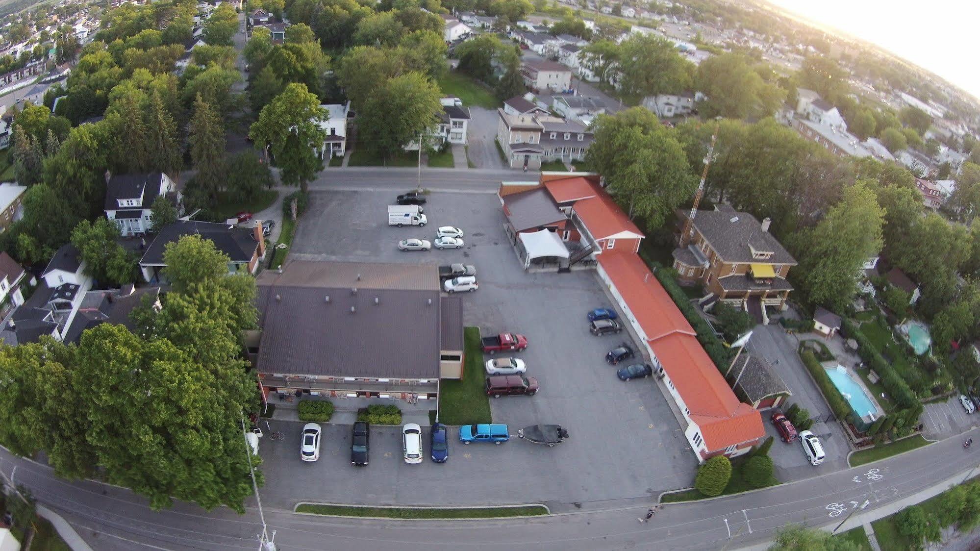 Motel Castille Roberval Exterior foto